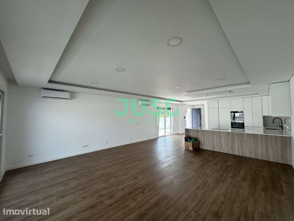 Moradia T4, PRONTA, com 4 suítes e piscina em Fernão Ferro. - Grande imagem: 2/30