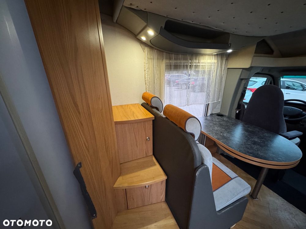 Burstner RENAULT MASTER MEGA VAN - 16