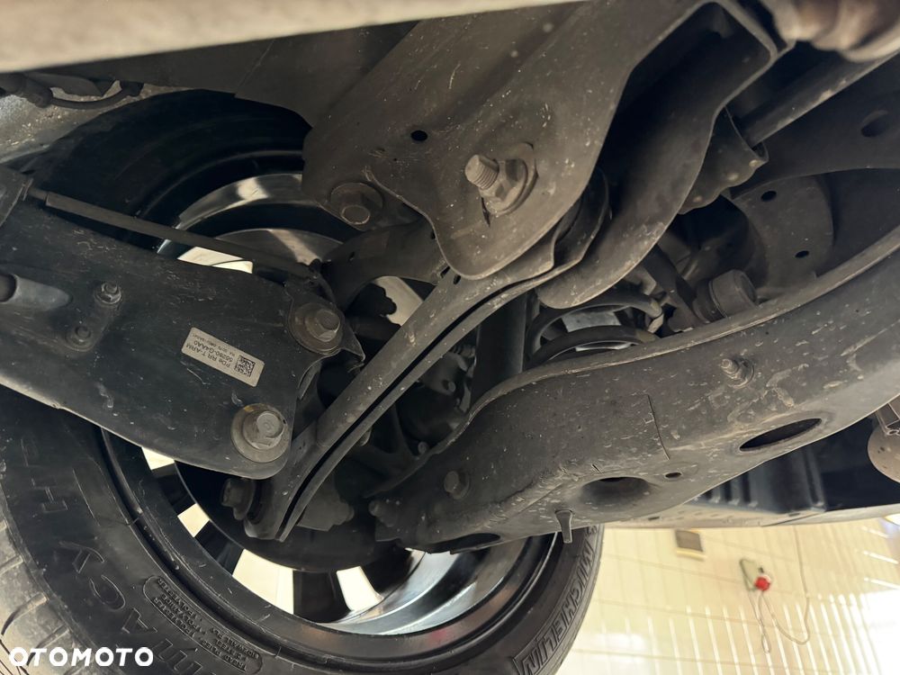 Hyundai i30 Fastback 1.6 CRDI Premium DCT - 34