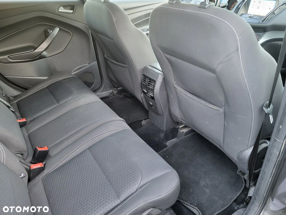 Ford Kuga 2.0 TDCi 4x4 Titanium - 13