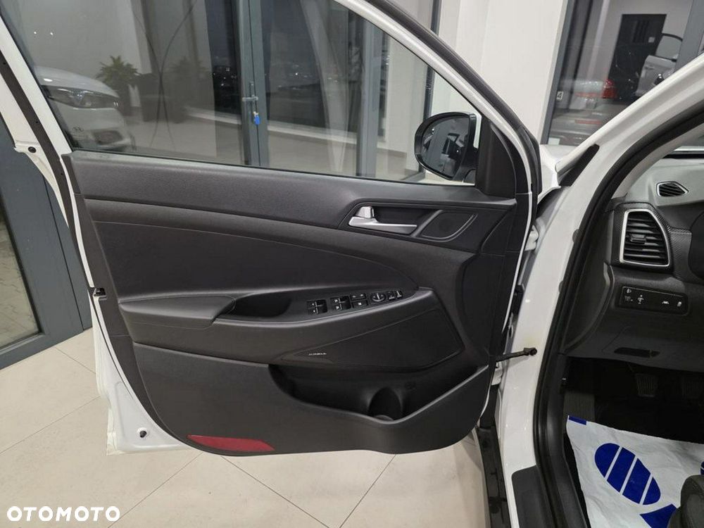 Hyundai Tucson 1.6 GDI BlueDrive Style 2WD - 11