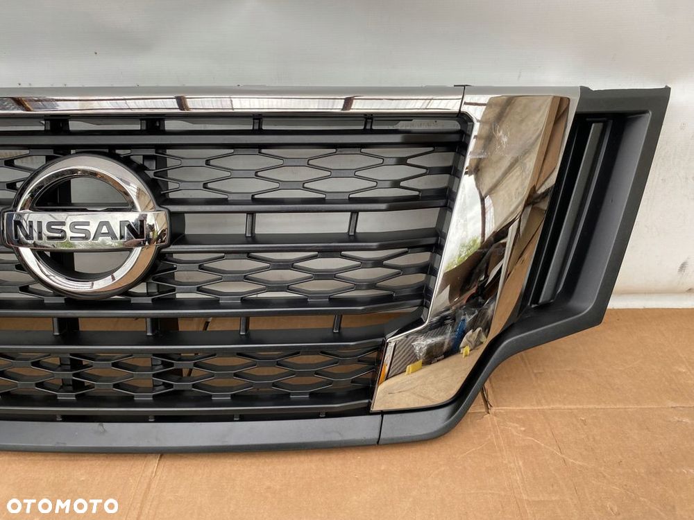 NISSAN NV 400 10- ATRAPA GRILL NA CHROM ORYGINALNA - 2