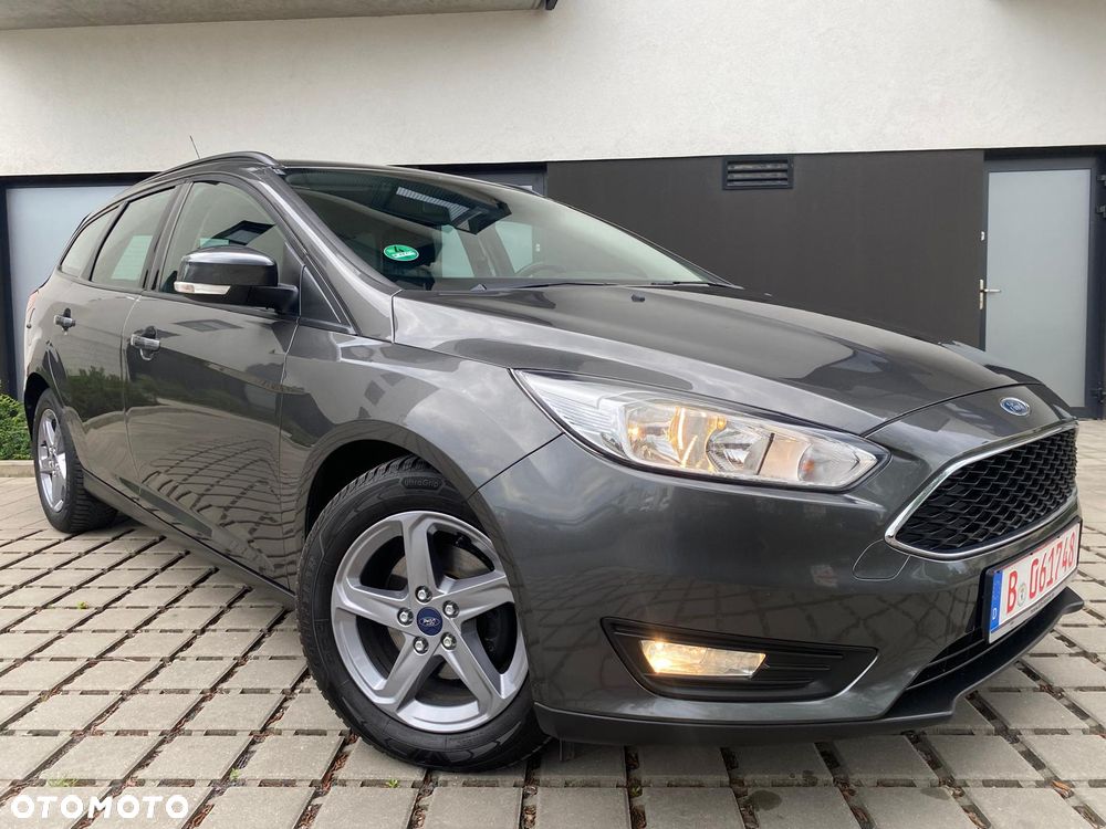 Ford Focus 1.0 EcoBoost Titanium - 4