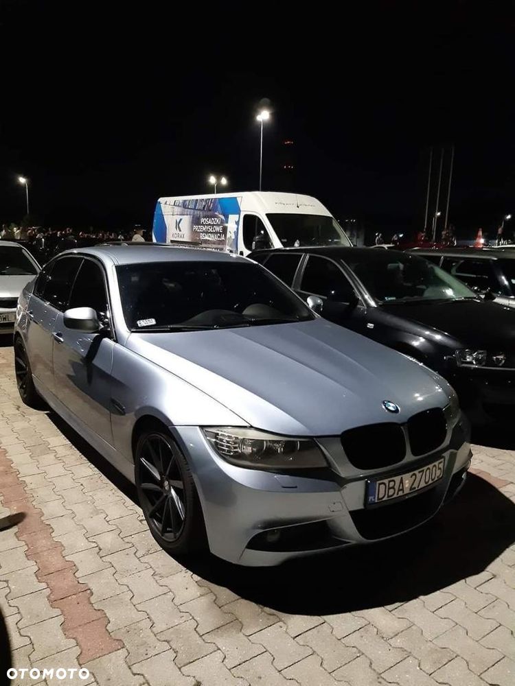 BMW Seria 3 330d xDrive - 13