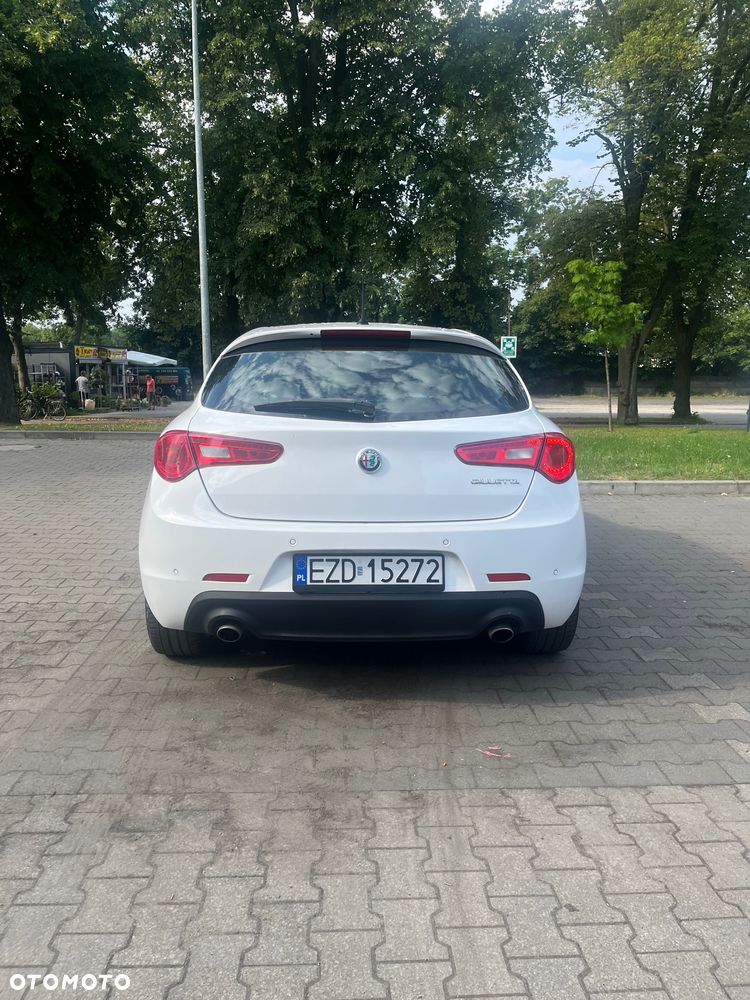 Alfa Romeo Giulietta 2016 photo 4