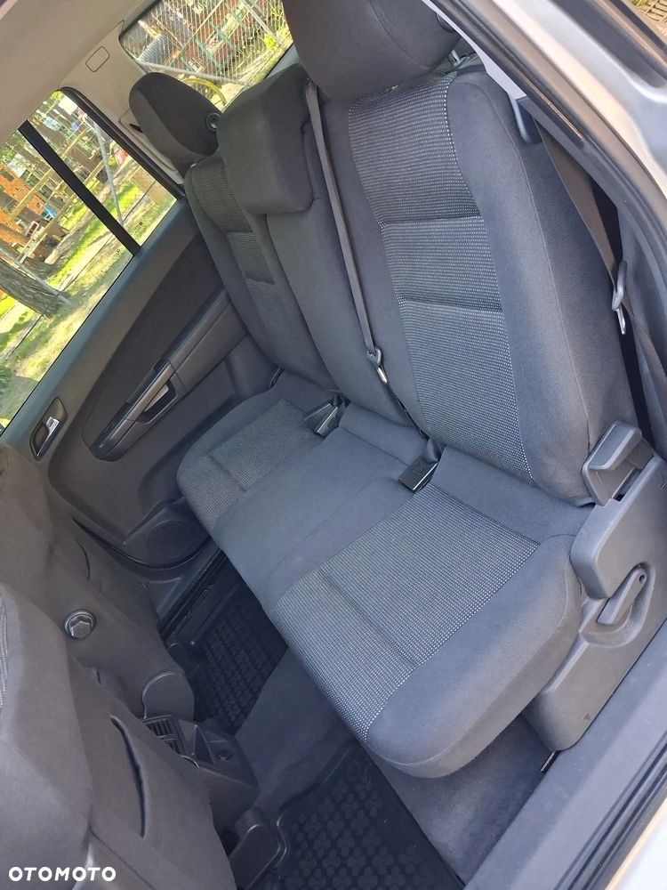 Opel Zafira 1.8 Sport - 12