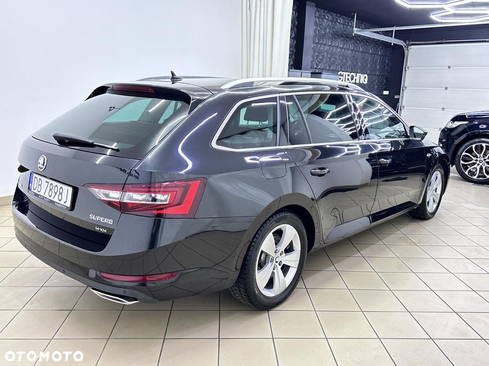 Skoda Superb 2.0 TSI 4x4 L&K DSG - 2