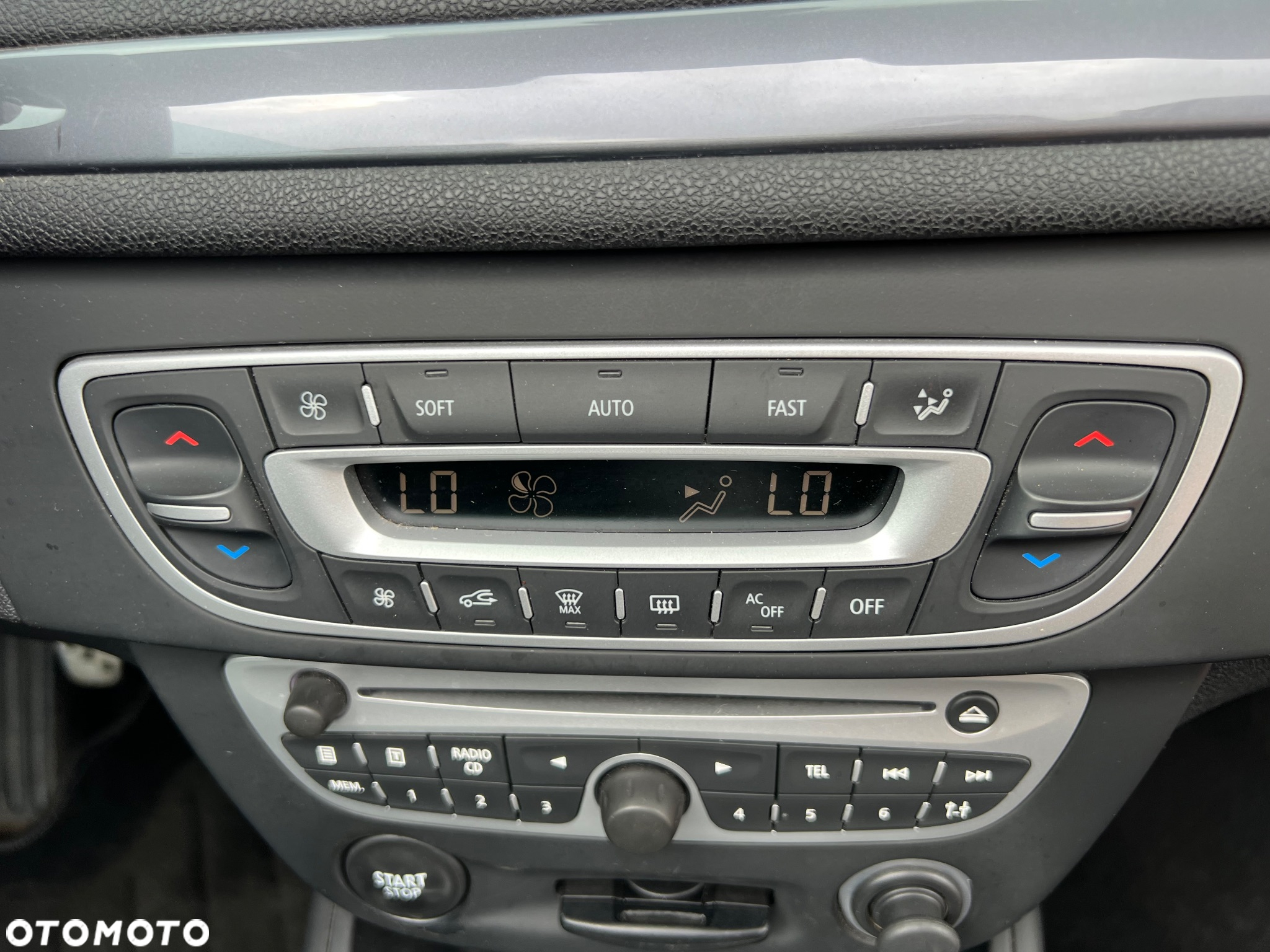 Renault Megane TCe 180 Coupe Dynamique - 18