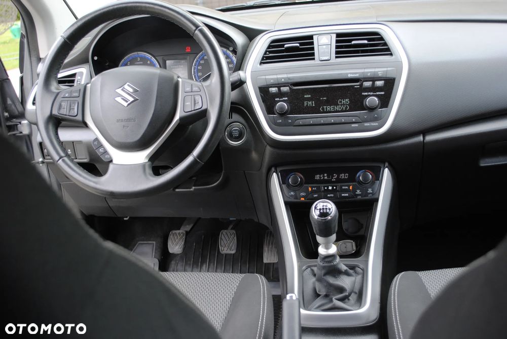 Suzuki SX4 S-Cross 1.6 DDiS 4x2 Comfort+ - 16