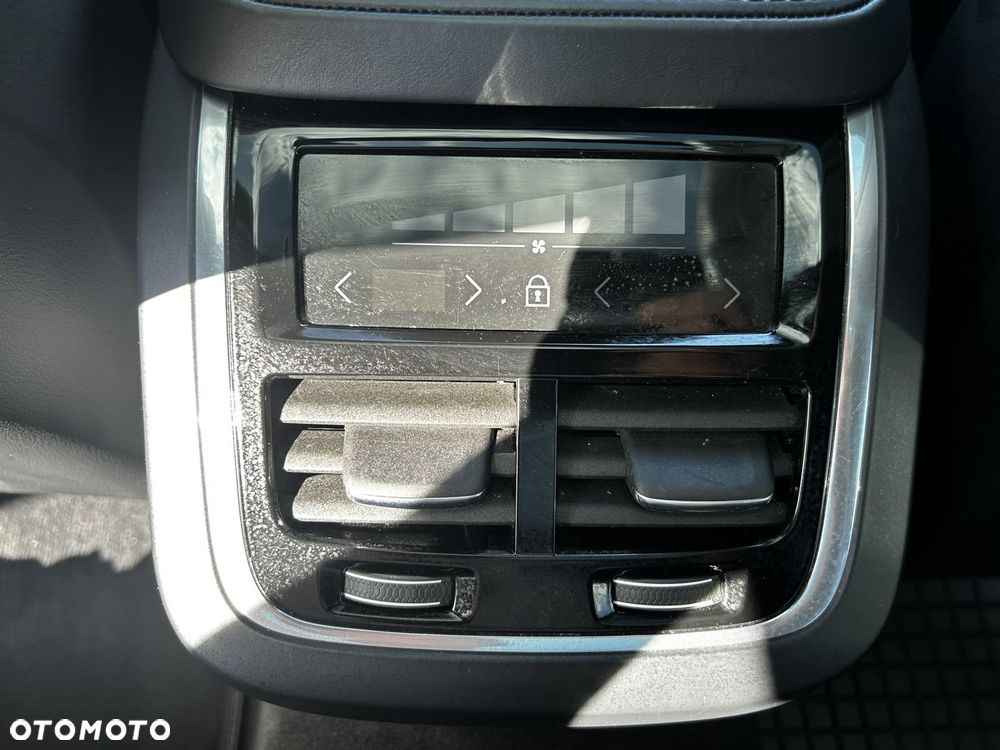 Volvo V90 - 32
