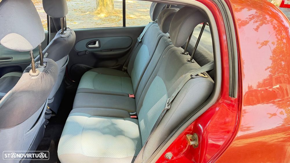 Renault Clio 1.2 16V SE Extreme - 9