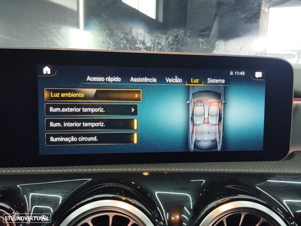 Mercedes-Benz A 180 Limousine d AMG Line Aut. - 33