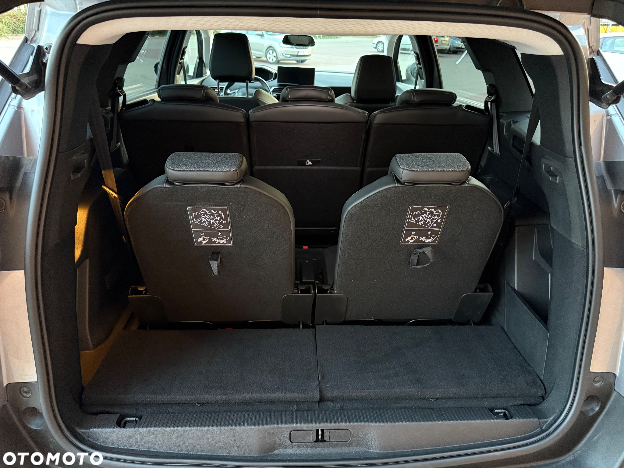Peugeot 5008 1.5 BlueHDI Allure S&S - 18