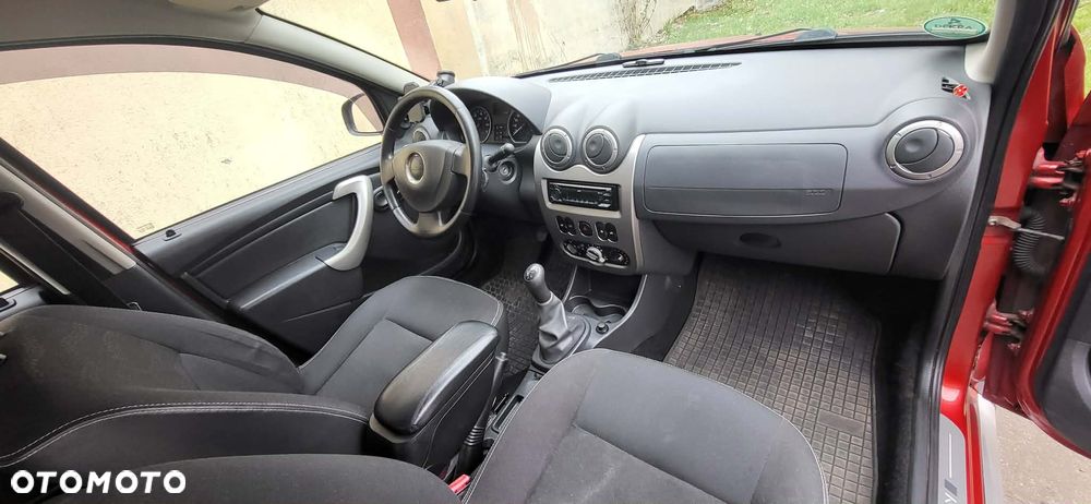 Dacia Sandero 1.5 dCi Laureate - 11