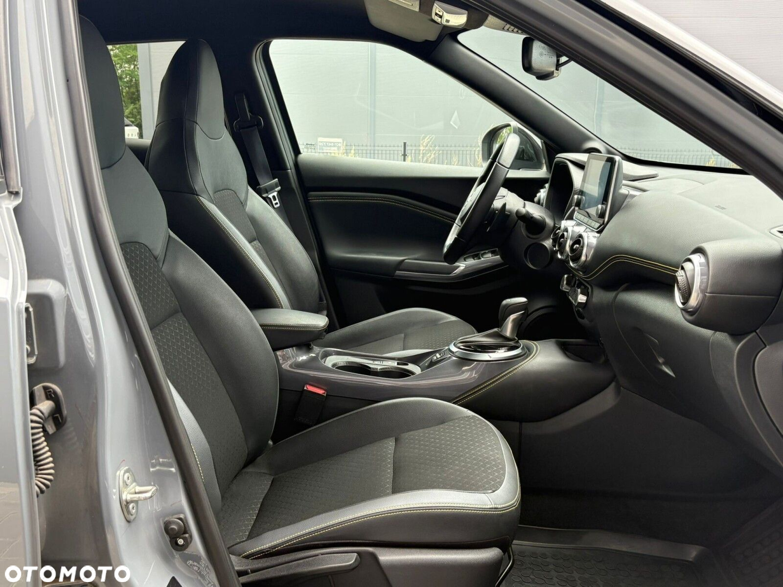 Nissan Juke 1.0 DIG-T Kiiro DCT - 11