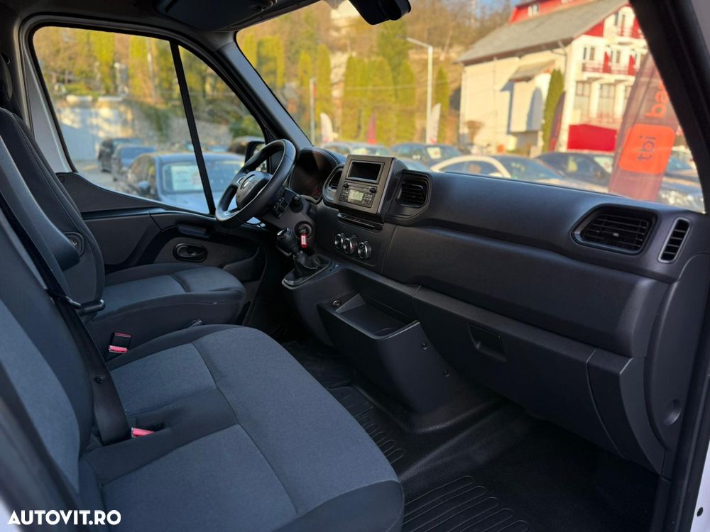 Renault Master 2.3 Blue 135 TT Furgon CD 3,5t L3H2 9 m3 - 10