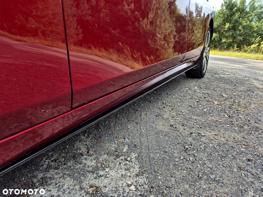 Mazda 3 e-SKYACTIV-G 122 M HYBRID EXCLUSIVE-LINE - 29