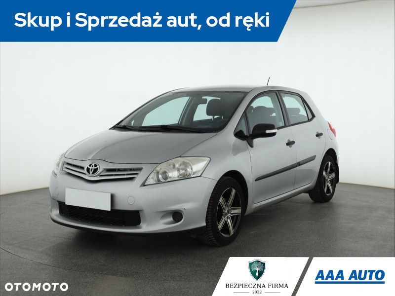 Toyota Auris - 3