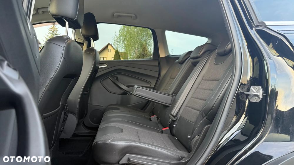 Ford Kuga 2.0 TDCi AWD Titanium - 32