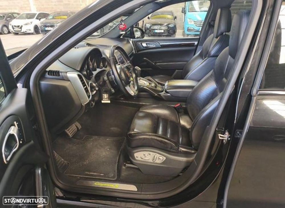 Porsche Cayenne S - 3