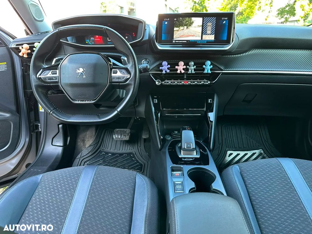 Peugeot 2008 1.2 PureTech EAT8 STT Allure Pack - 4