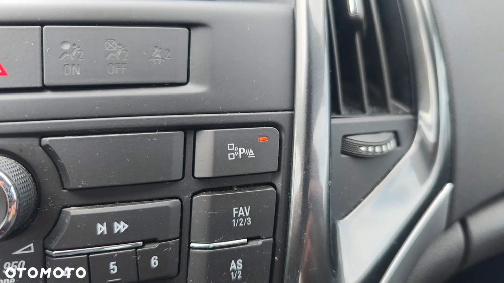 Opel Astra 1.6 Design Edition - 10