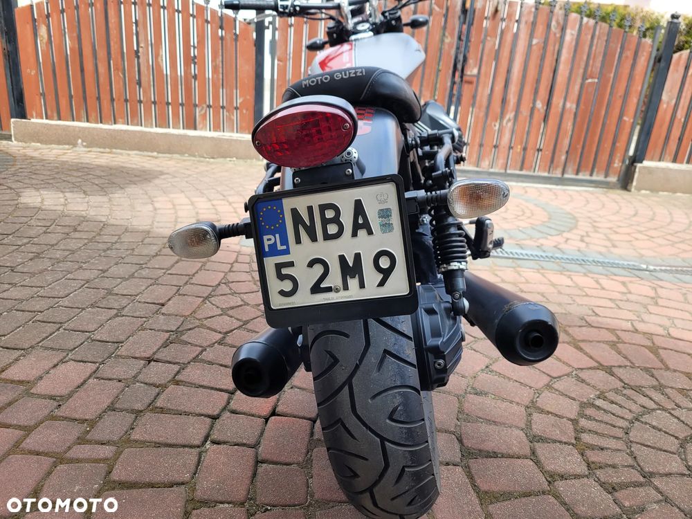 Moto Guzzi V9 - 3