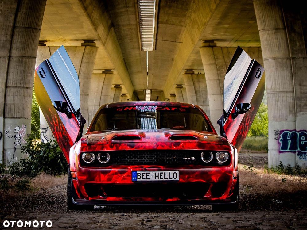 Dodge Challenger - 1