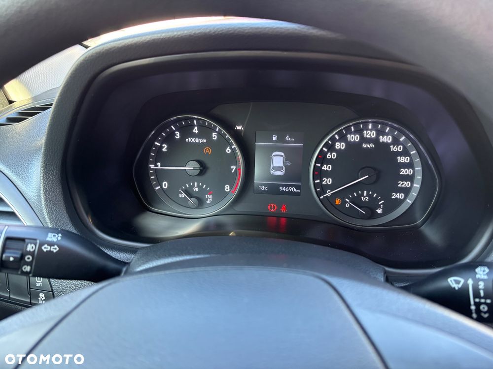 Hyundai i30 1.5 DPI Classic + - 21