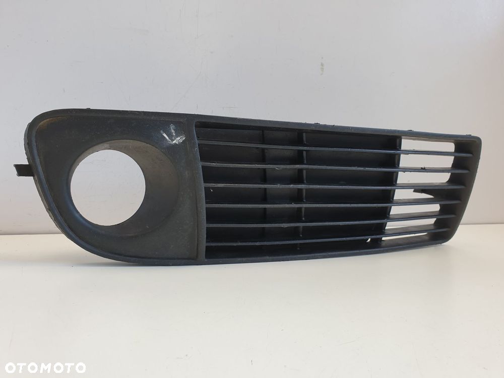 Audi A6 C5 1.9 TDI PRAWA KRATKA ZDERZAKA przód - 3