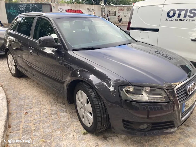 Audi A3 Sportback 1.9 TDi Attraction - 4