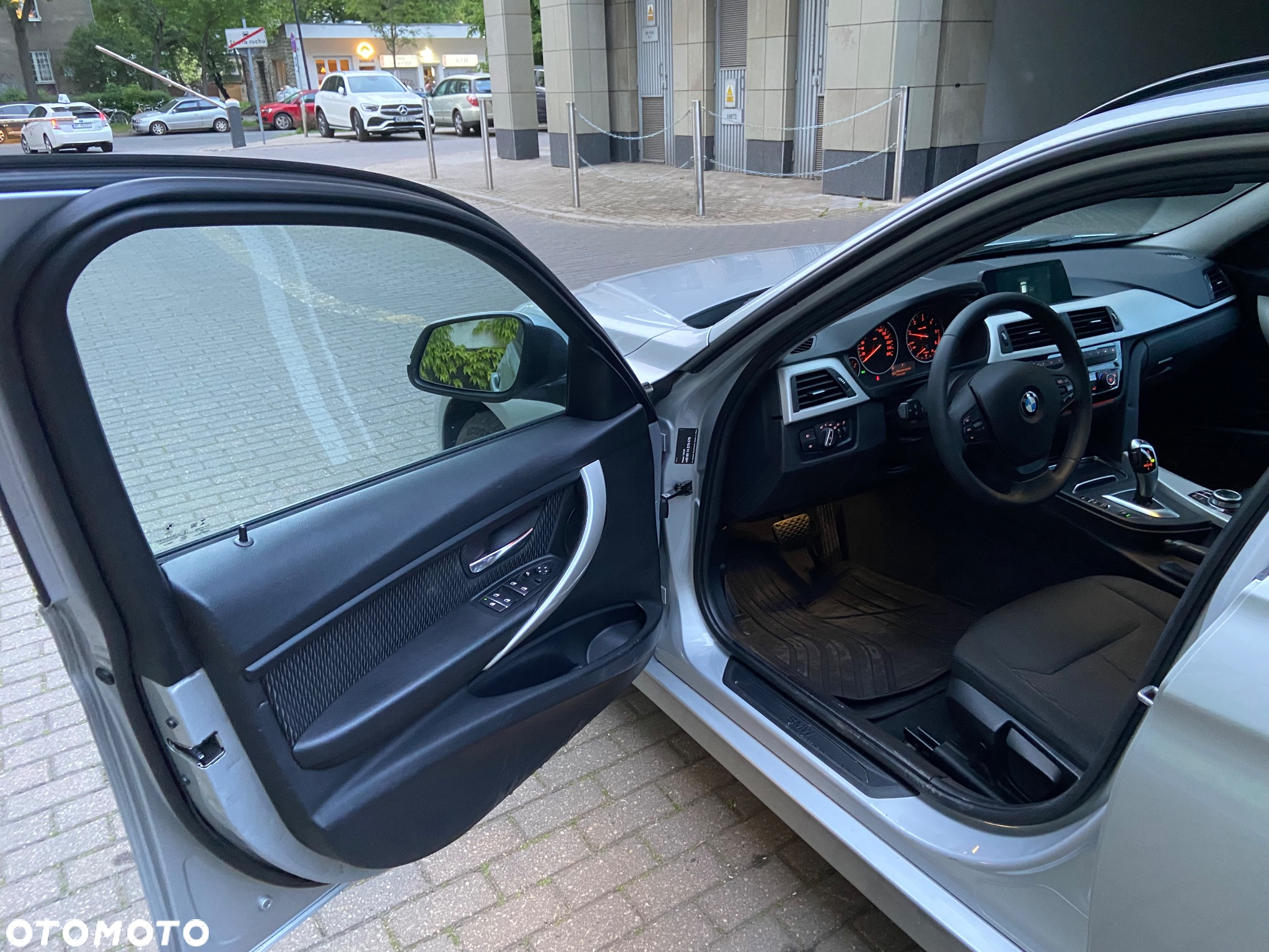 BMW Seria 3 320d Luxury Line sport - 12