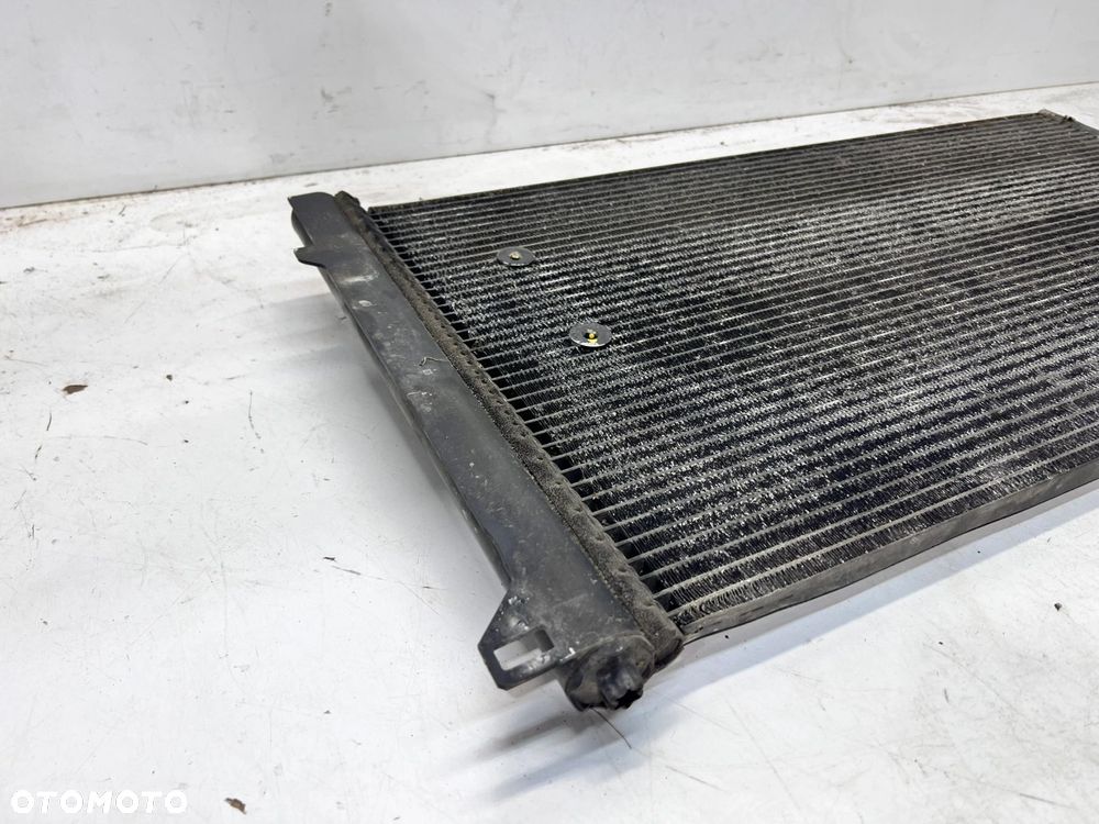 CHŁODNICA KLIMATYZACJI AUDI Q7 4L 4L0260401A - 2