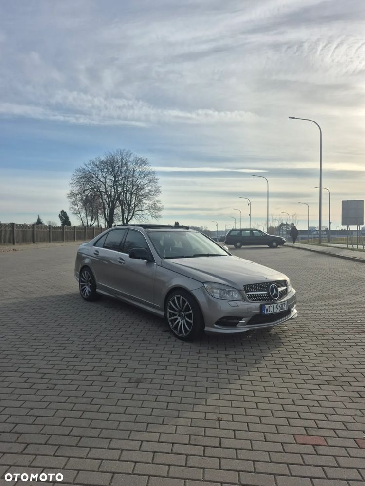 Mercedes-Benz Klasa C 300 4Matic 7G-TRONIC Elegance - 2