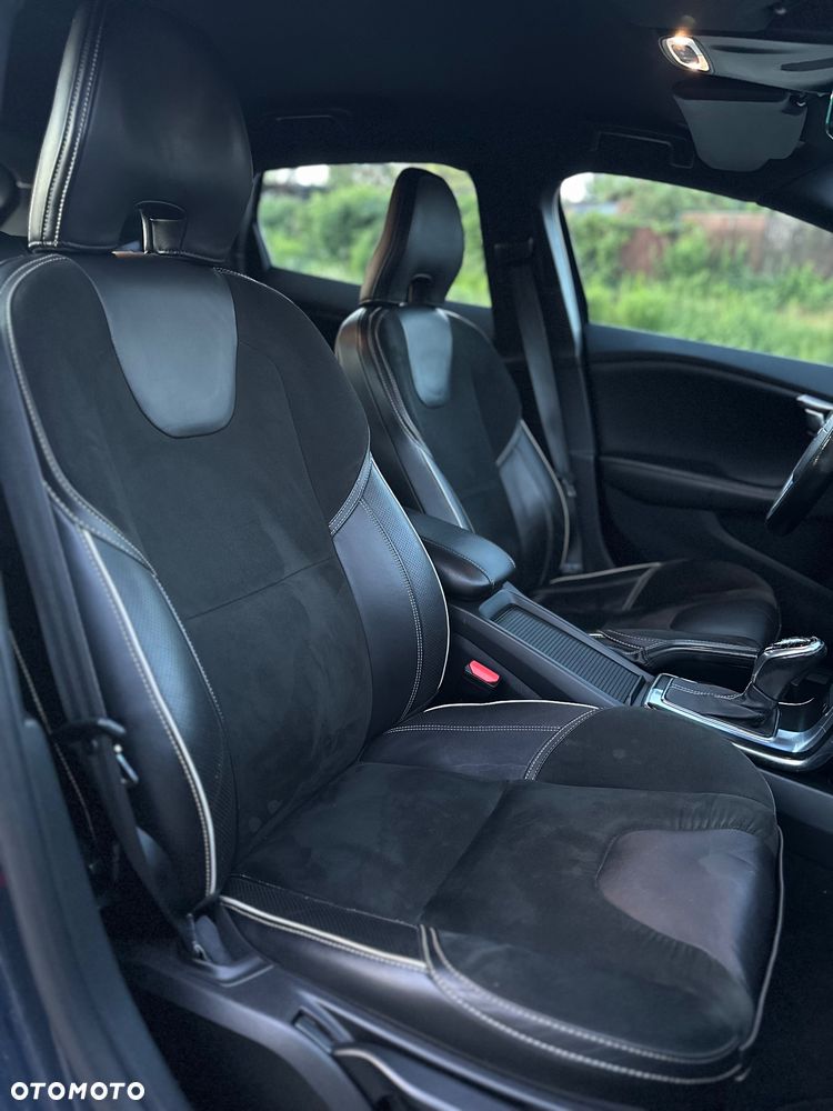 Volvo V40 D3 Geartronic R Design - 11