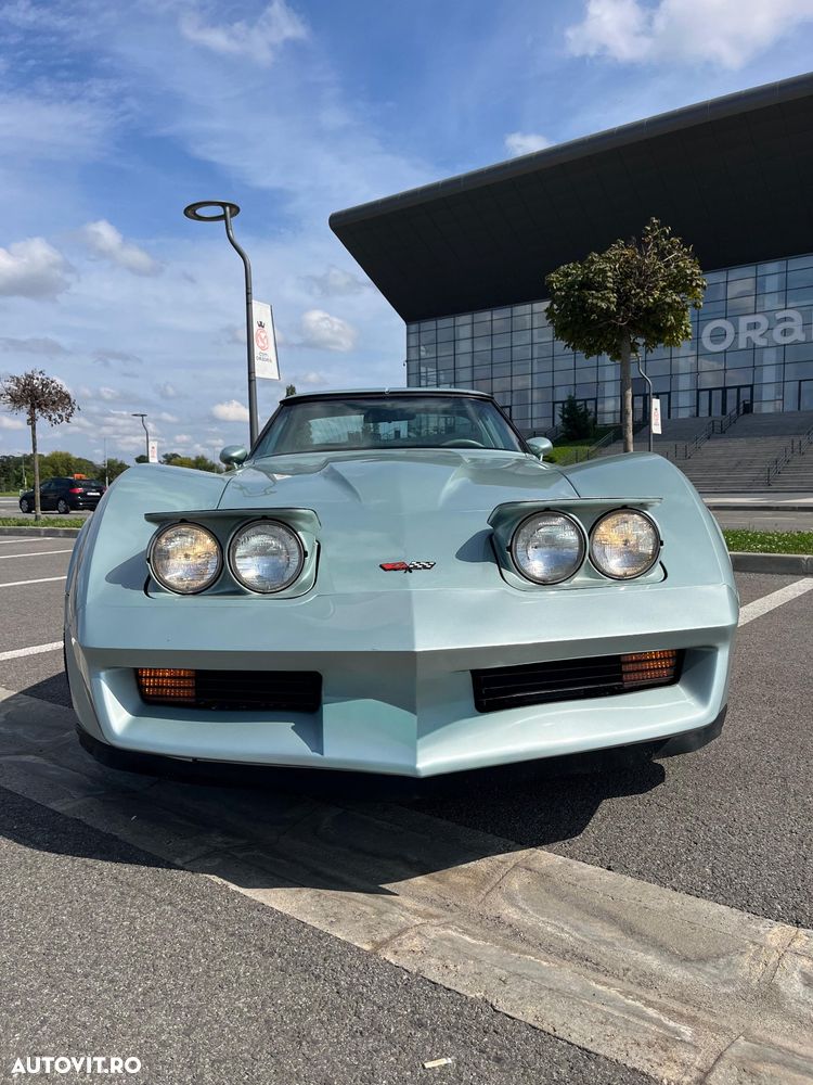 Chevrolet Corvette - 4