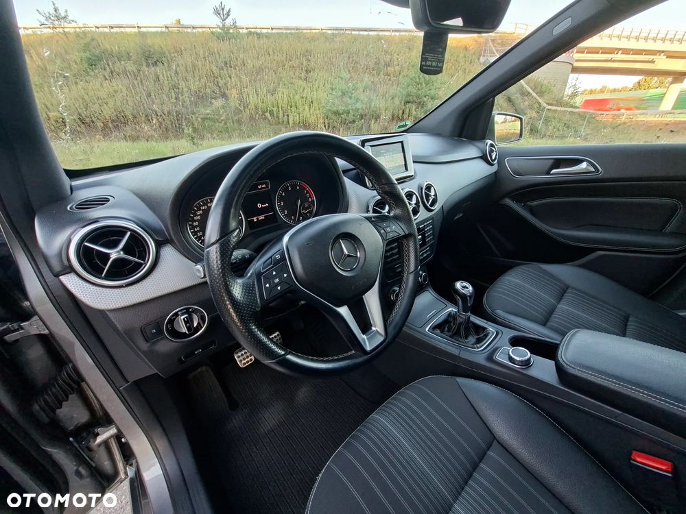 Mercedes-Benz Klasa B 180 BlueEFFICIENCY Edition 1 - 30