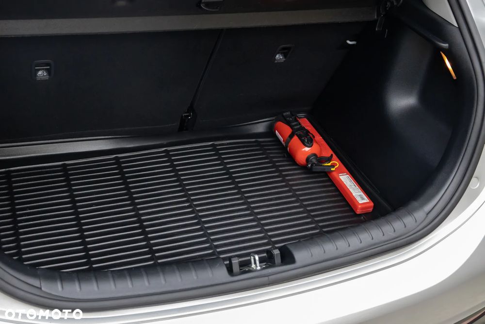 Kia Rio 1.2 L - 34