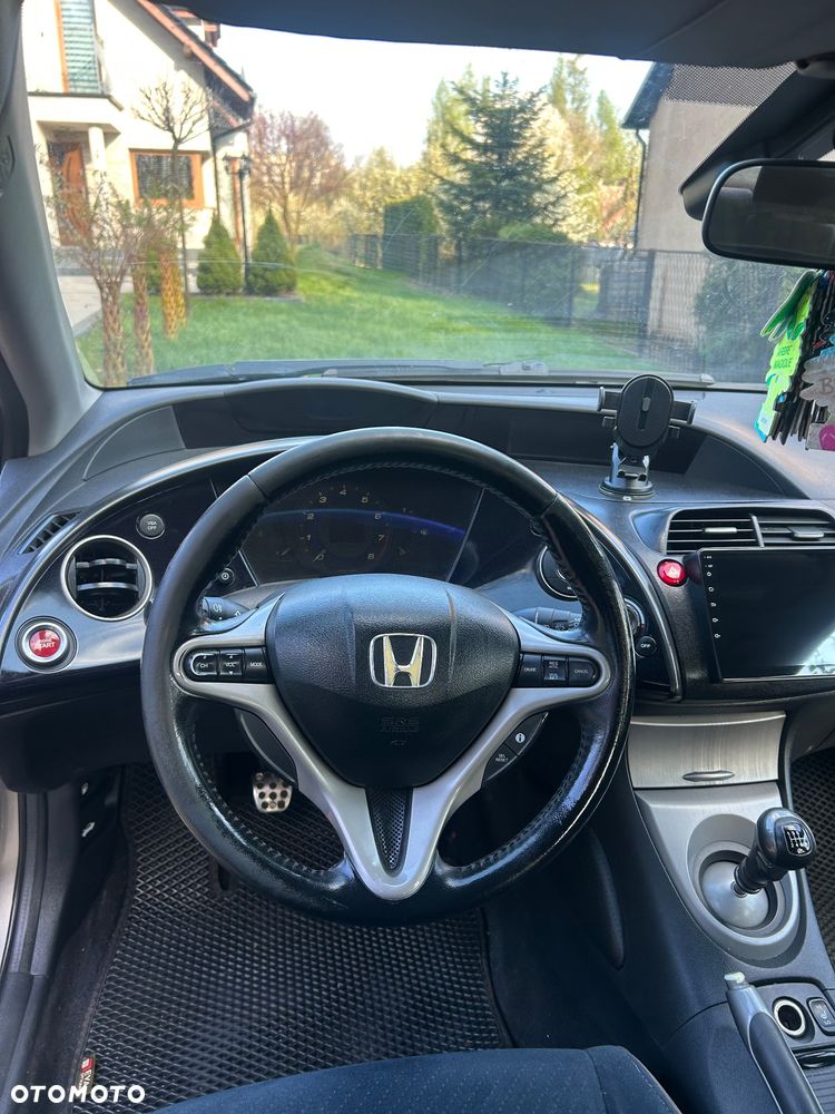 Honda Civic 1.8 Executive - 12
