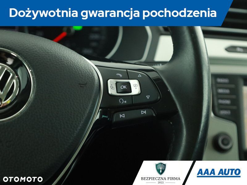 Volkswagen Passat Variant - 21