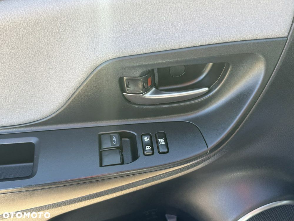 Toyota Yaris - 22