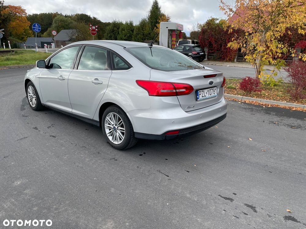 Ford Focus 1.6 Trend - 9