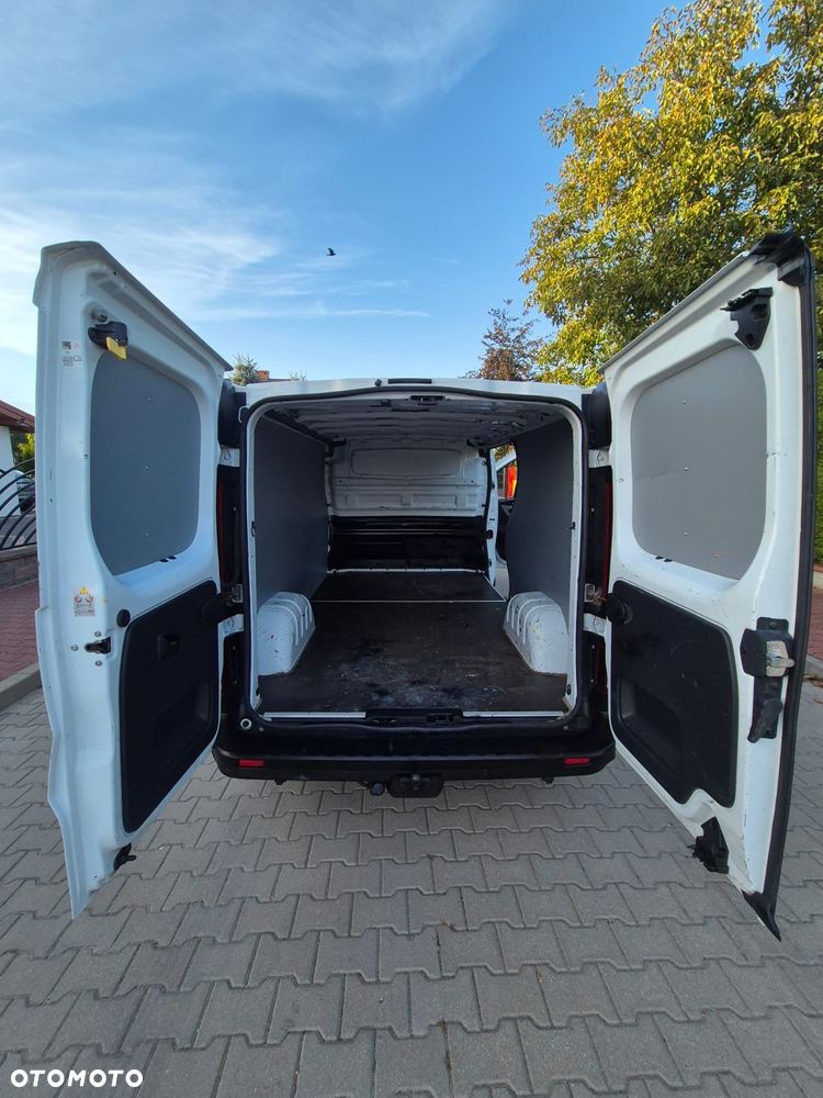 Renault Trafic Long L2 120koni 2017r Navi Klima Super stan - 26