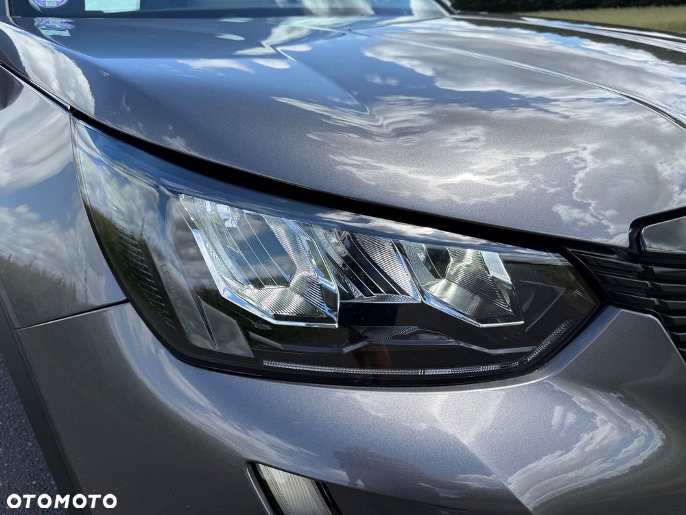 Peugeot 2008 1.2 PureTech Active S&S EAT8 - 22