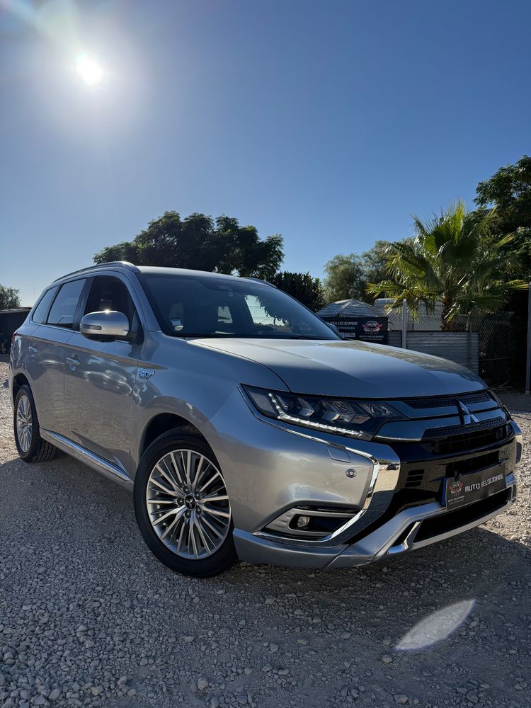 Mitsubishi Outlander 2.4 Instyle