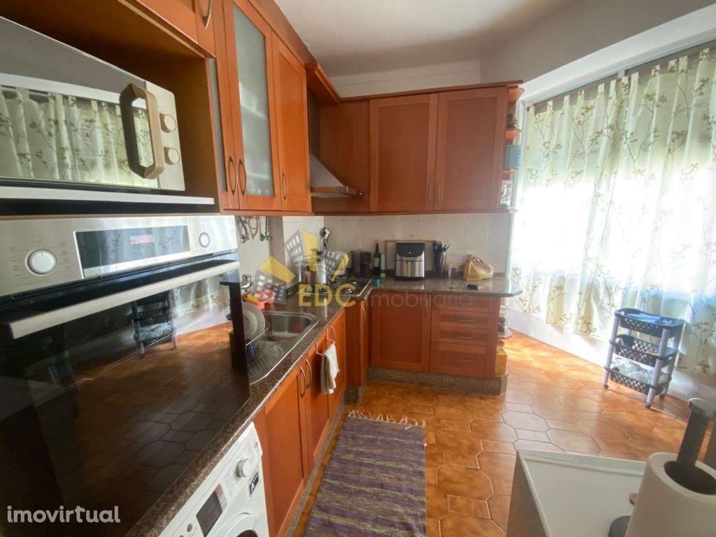 Apartamento T3 bastante soalheiro | Localizado em Camarate | Não pe... - Grande imagem: 2/21