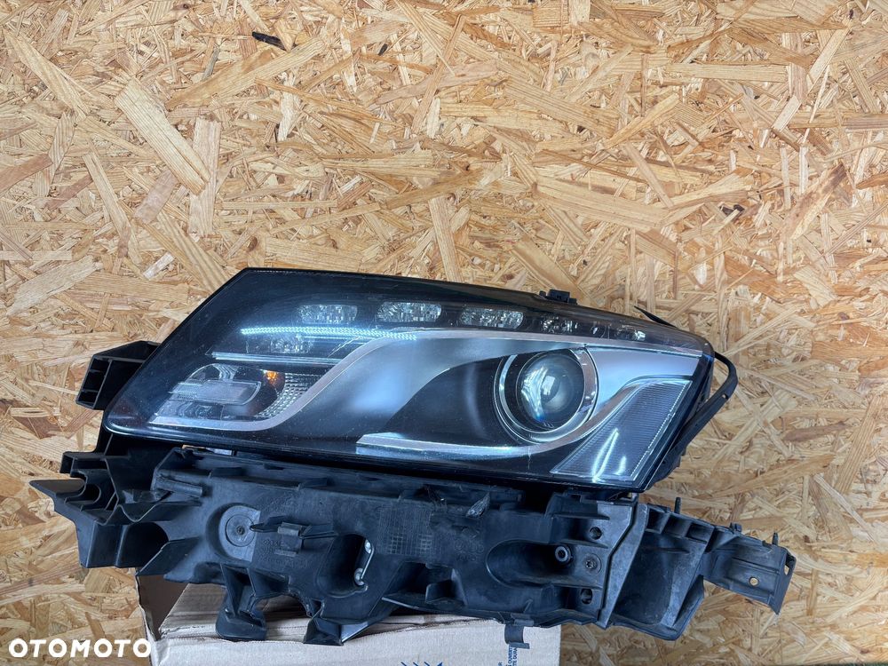 Audi Q5 SQ5 Lampa przednia 8R0941003AJ strona 08-13 - 1