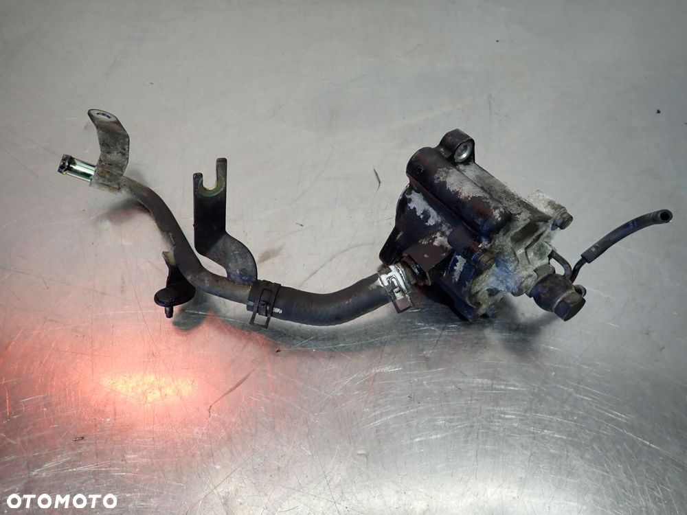 VACUM POMPA TOYOTA COROLLA E12 29300-27010 - 1