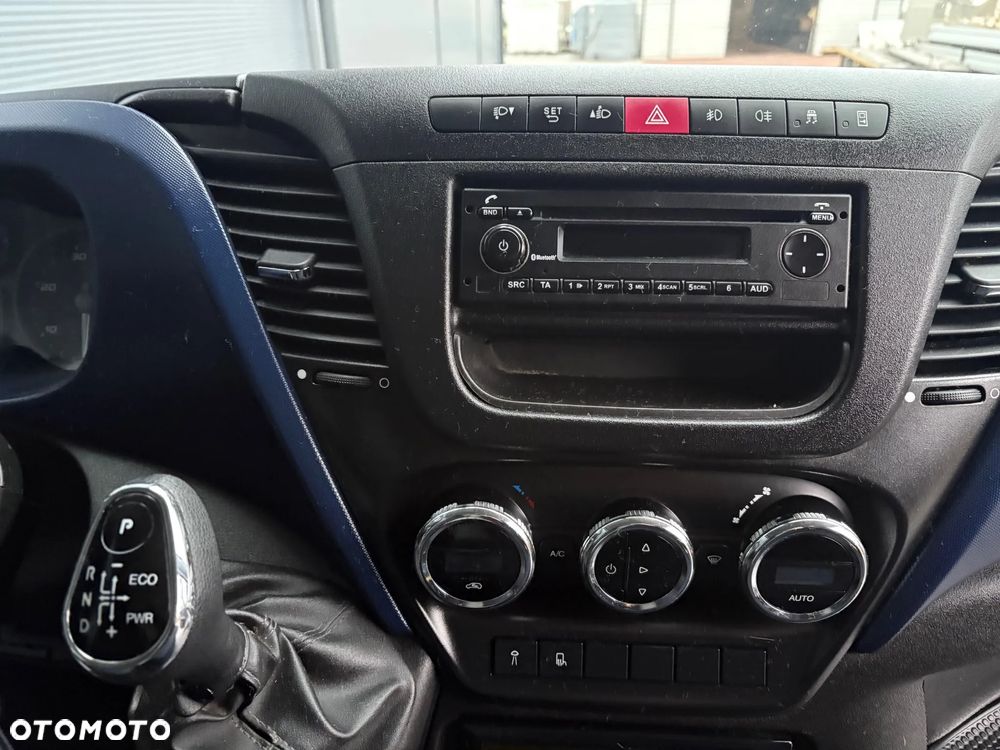 Iveco Daily 50C18 35C18 3.0 HPI Hi-Matic Kontener 8 palet + winda 750kg + drzwi boczne **Niski przebieg**Climatronic**Sprowadzony** - 11