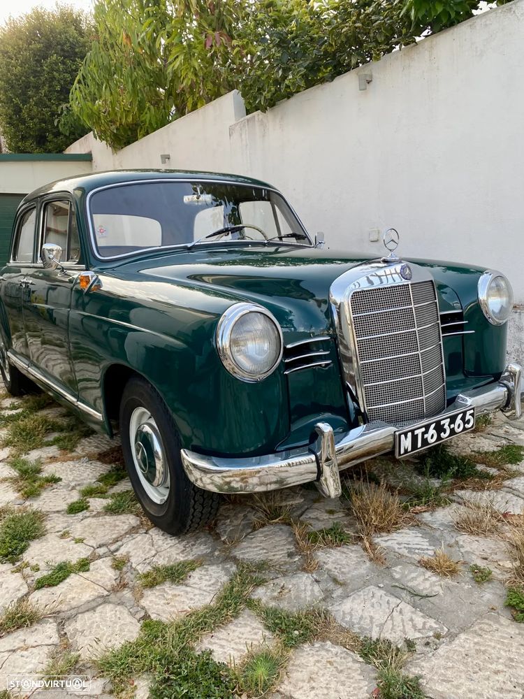 Mercedes-Benz 180 - 1